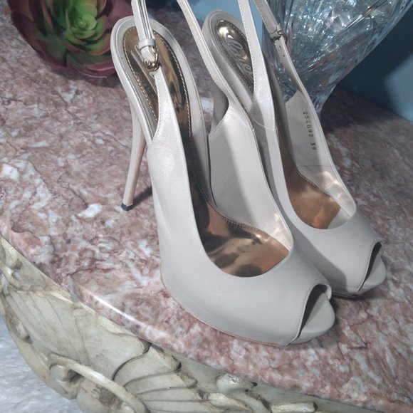 GUCCI*PLATFORM*EXTRA HIGH HEELS*39 OATMEAL with BOX - Picture 1 of 14